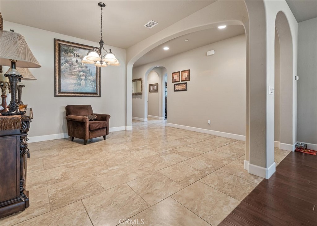 4014 E Harter Ct, Visalia, CA 93292