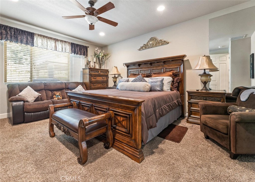4014 E Harter Ct, Visalia, CA 93292