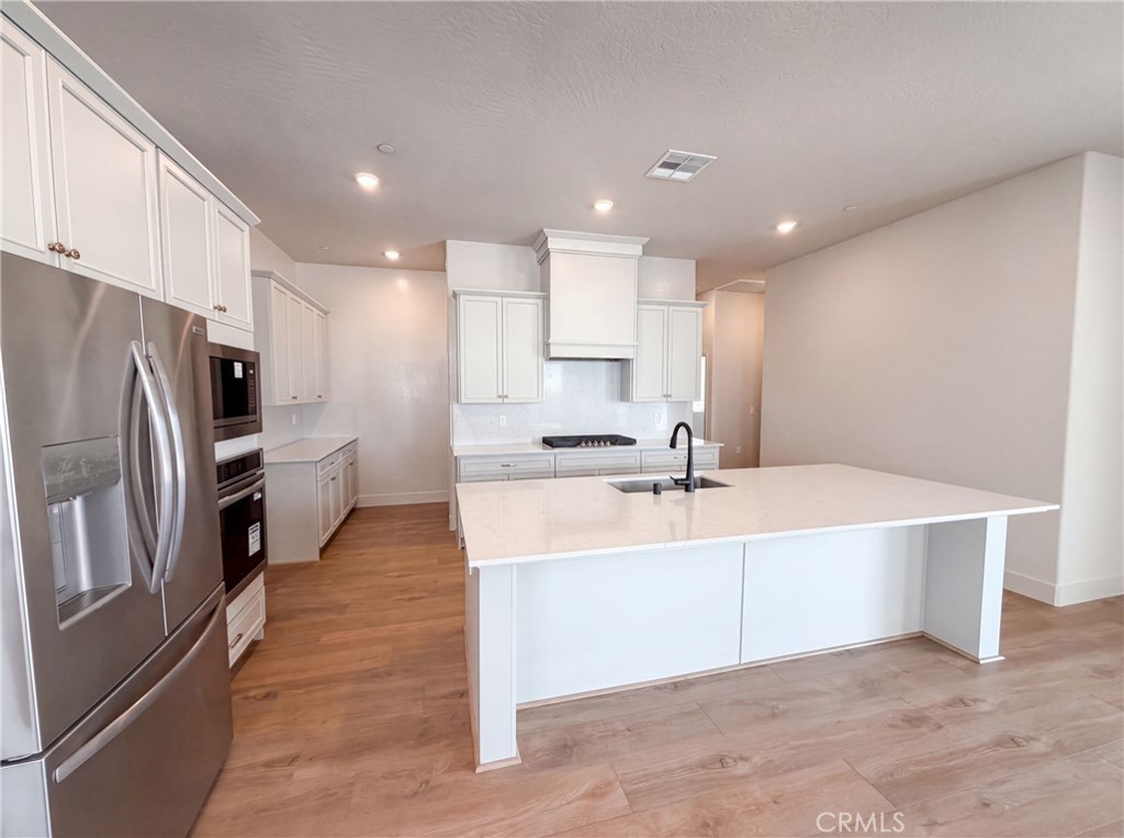 2262 N Marion, Clovis, CA 93619