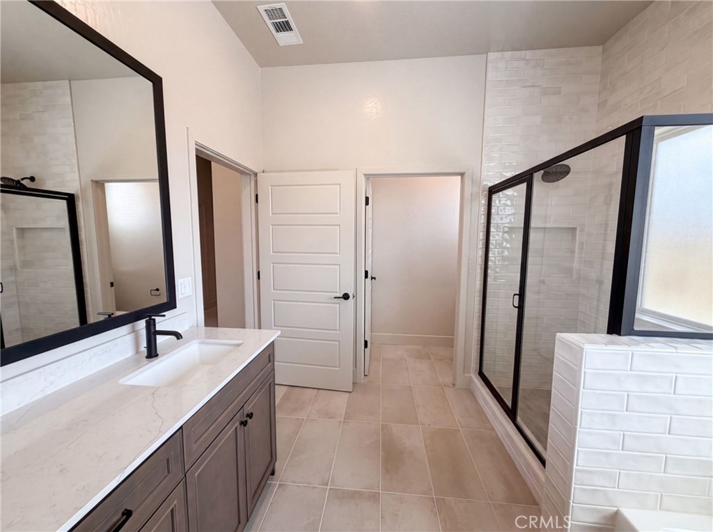 2262 N Marion, Clovis, CA 93619