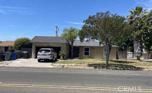 4497 N Chestnut, Fresno, CA 93726