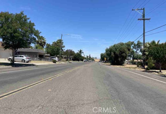 4497 N Chestnut, Fresno, CA 93726