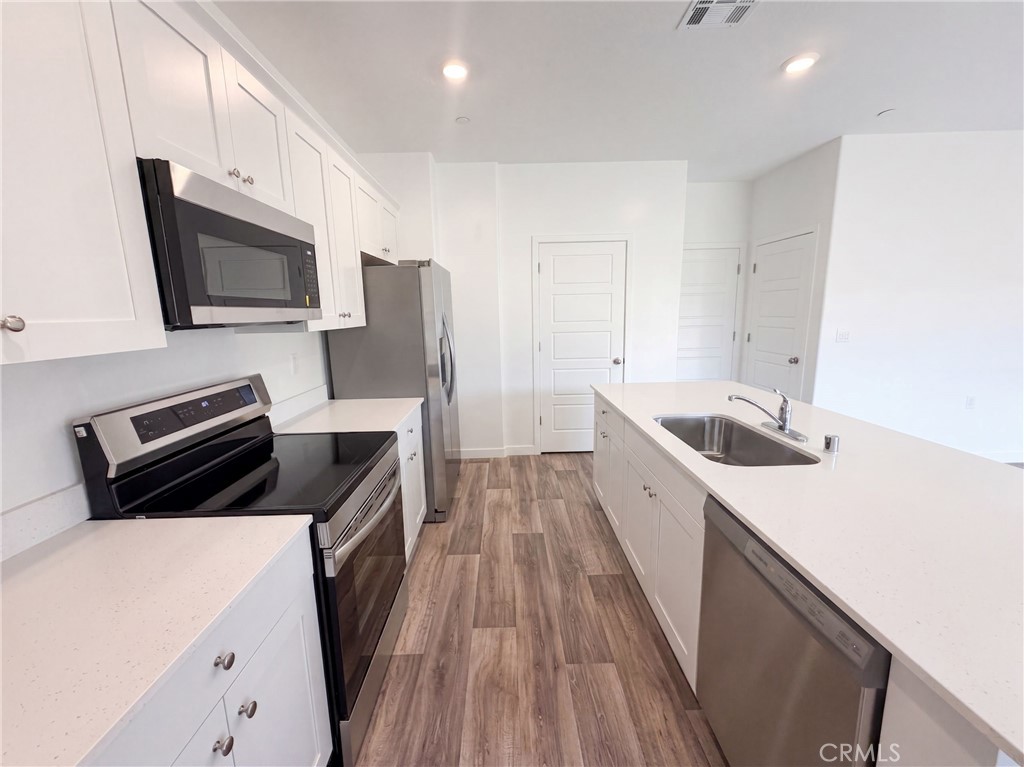 3267 Carambola, Clovis, CA 93619
