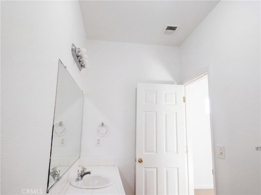 5333 W Norwich, Fresno, CA 93722