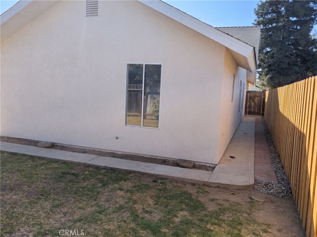 2821 Driftwood, Madera, CA 93637