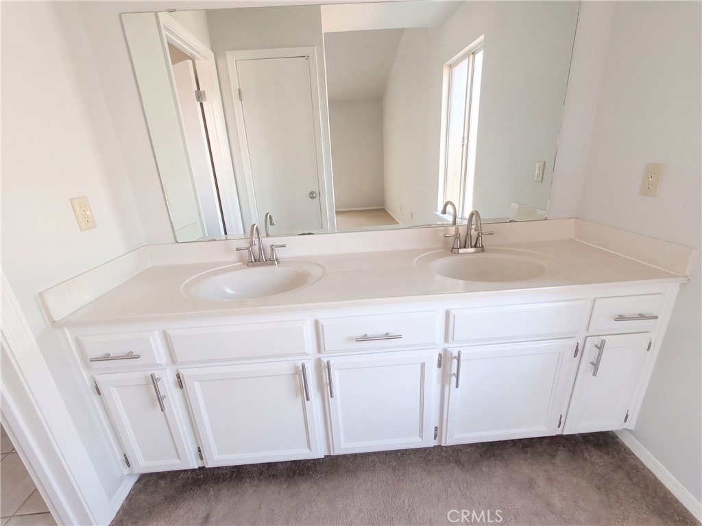 2821 Driftwood, Madera, CA 93637