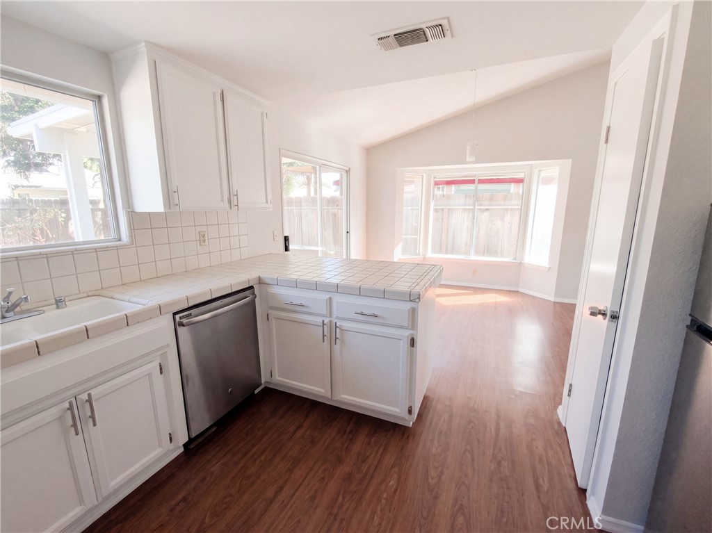 2821 Driftwood, Madera, CA 93637