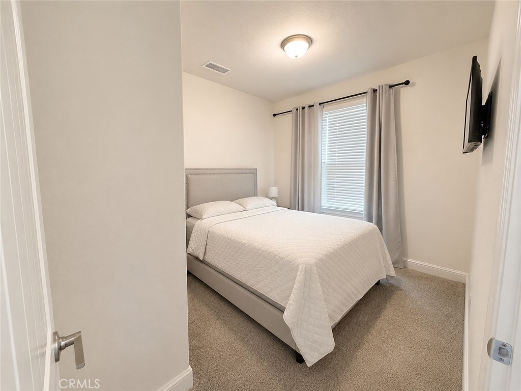 11449 N Via Campagna, Fresno, CA 93730