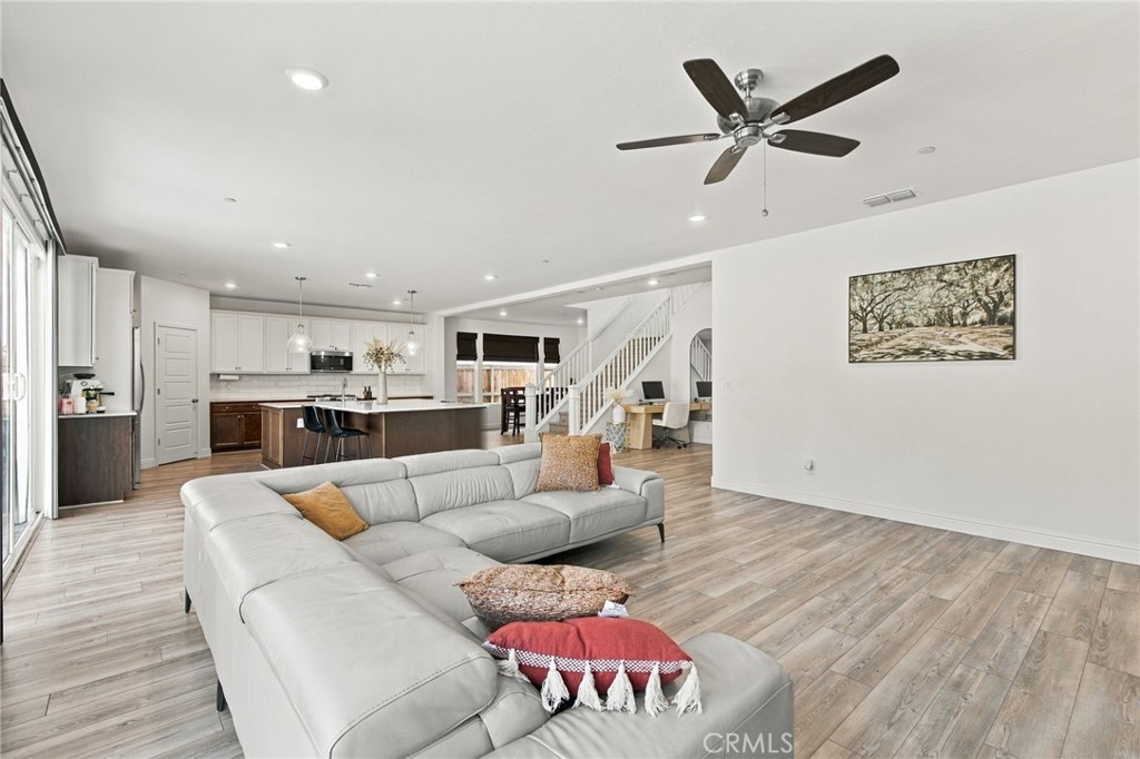 9410 Sweetgum Hill Ln, Shafter, CA 93263