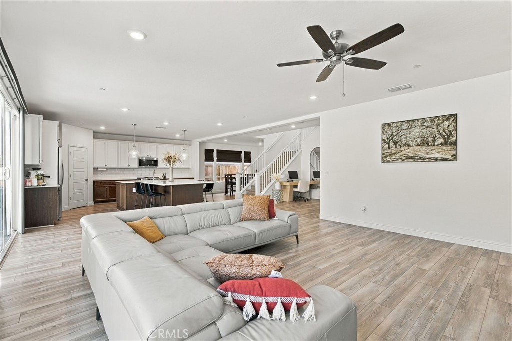 9410 Sweetgum Hill Ln, Shafter, CA 93263