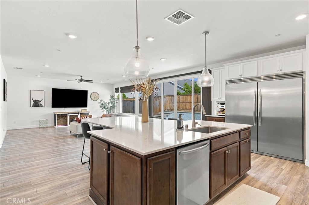 9410 Sweetgum Hill Ln, Shafter, CA 93263
