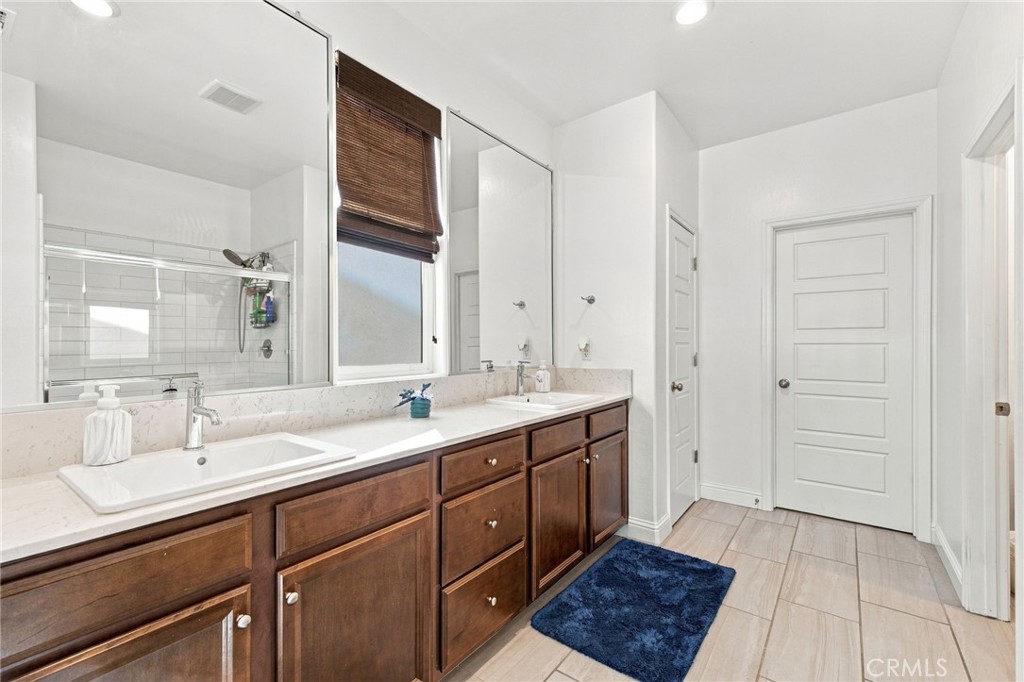 9410 Sweetgum Hill Ln, Shafter, CA 93263