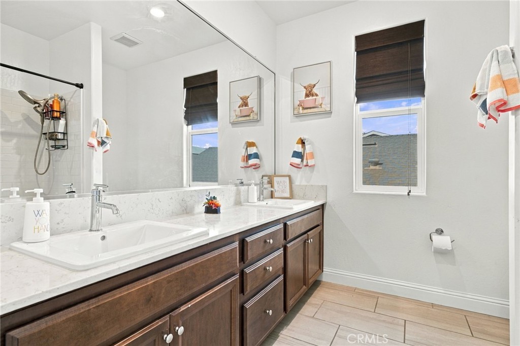 9410 Sweetgum Hill Ln, Shafter, CA 93263