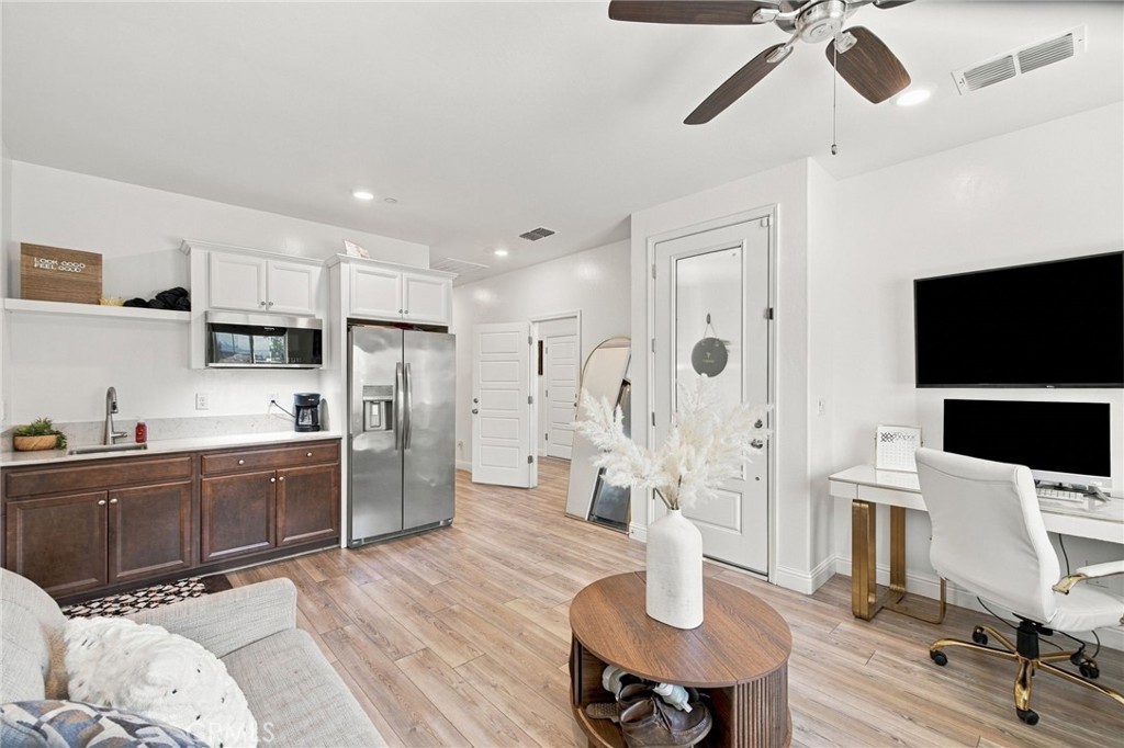 9410 Sweetgum Hill Ln, Shafter, CA 93263