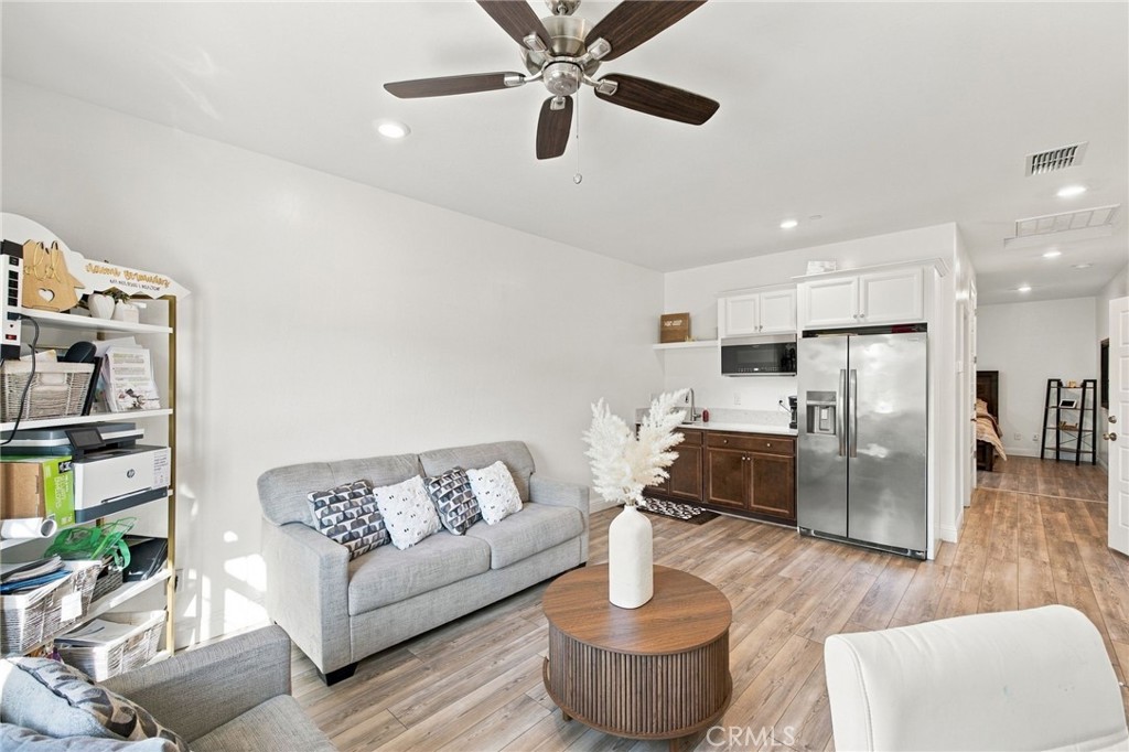 9410 Sweetgum Hill Ln, Shafter, CA 93263