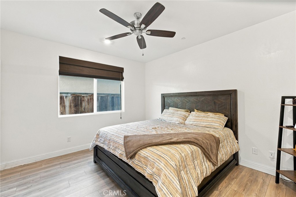 9410 Sweetgum Hill Ln, Shafter, CA 93263