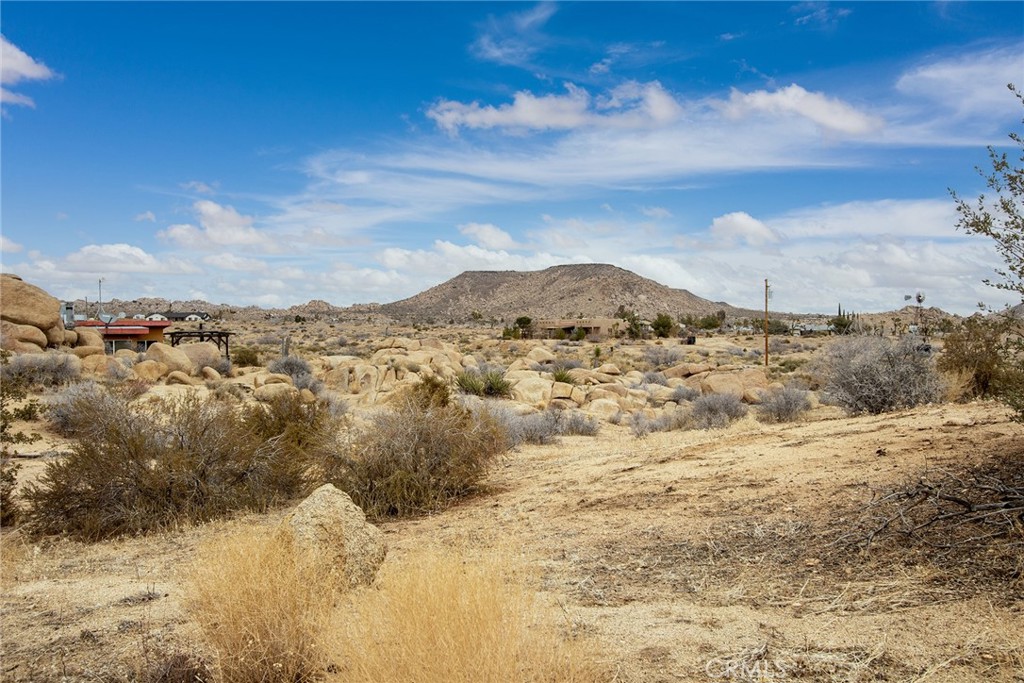 52500 Riverside Dr, Pioneertown, CA 92268
