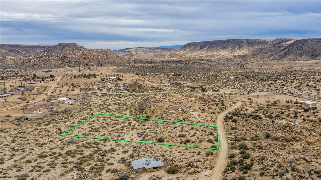 52500 Riverside Dr, Pioneertown, CA 92268