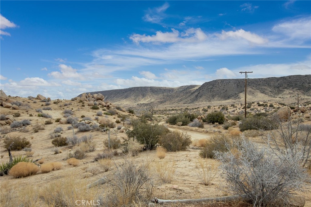 52500 Riverside Dr, Pioneertown, CA 92268