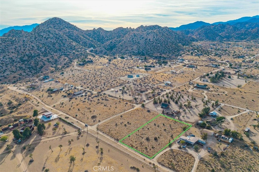 53670 Annie Oakley Rd, Pioneertown, CA 92268
