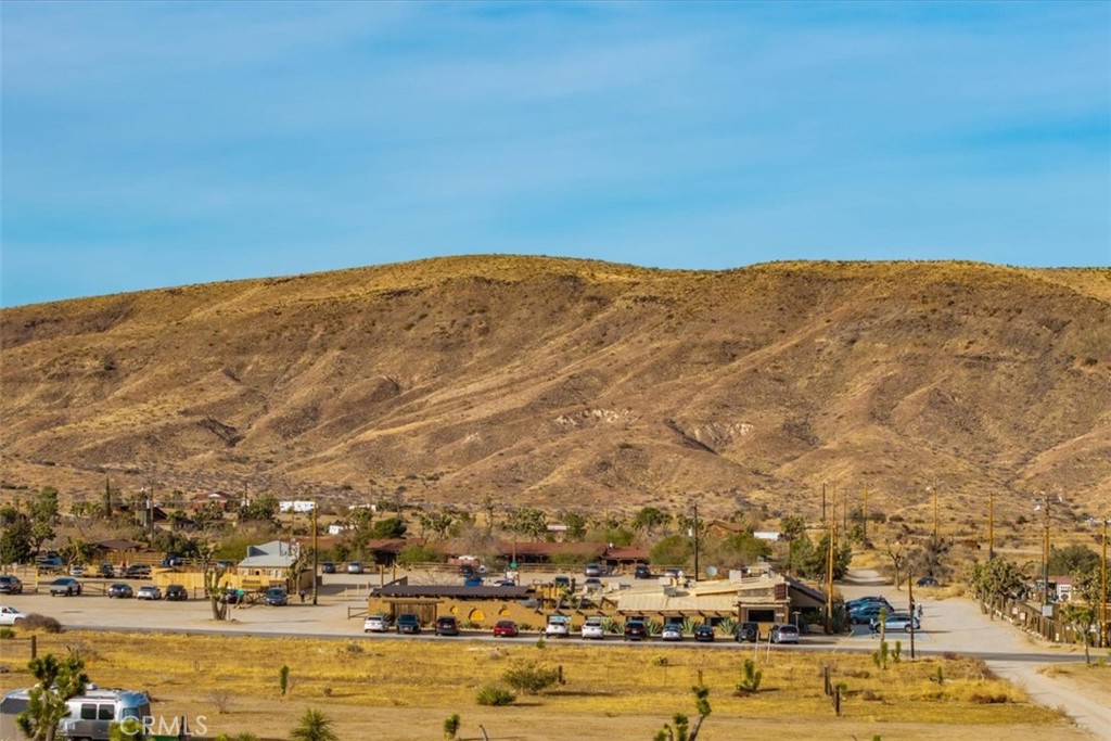 59 Curtis Rd, Pioneertown, CA 92268