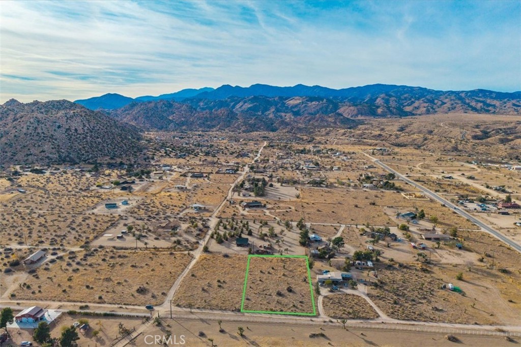 59 Curtis Rd, Pioneertown, CA 92268