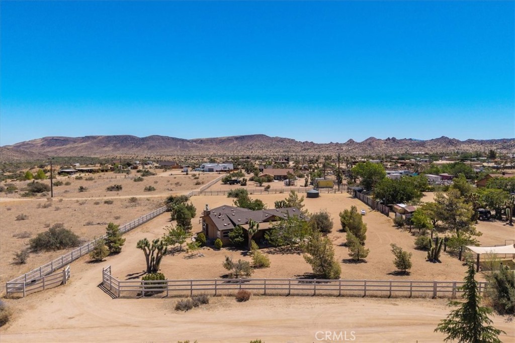 5175 Tom Mix Rd, Pioneertown, CA 92268