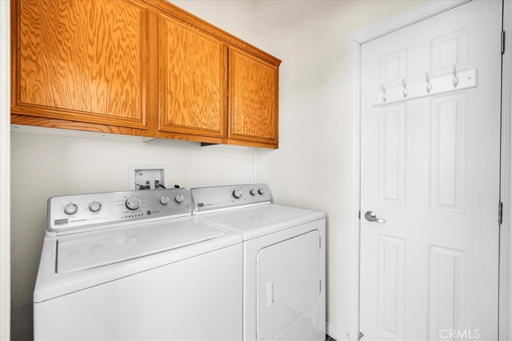 5175 Tom Mix Rd, Pioneertown, CA 92268