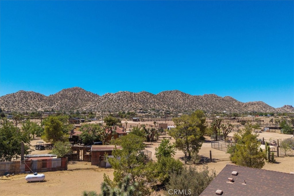 5175 Tom Mix Rd, Pioneertown, CA 92268