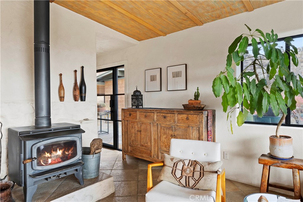 51222 Gamma Gulch Rd, Pioneertown, CA 92268