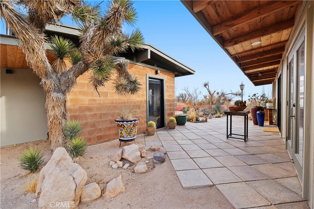 51222 Gamma Gulch Rd, Pioneertown, CA 92268