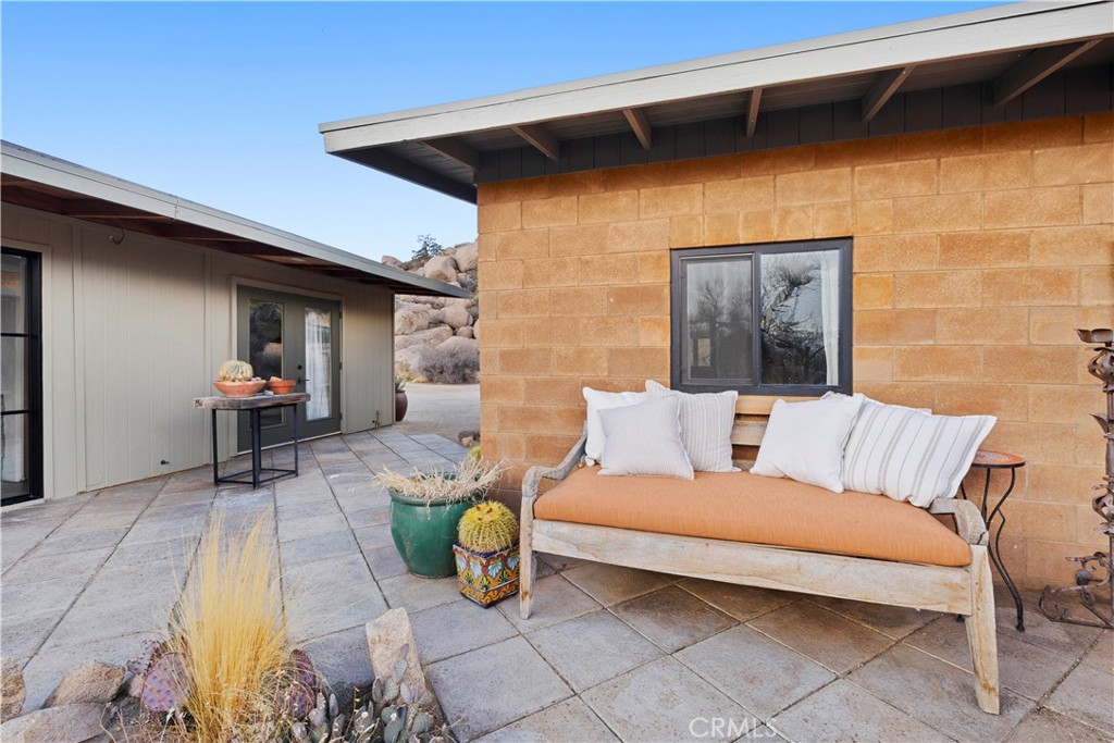 51222 Gamma Gulch Rd, Pioneertown, CA 92268