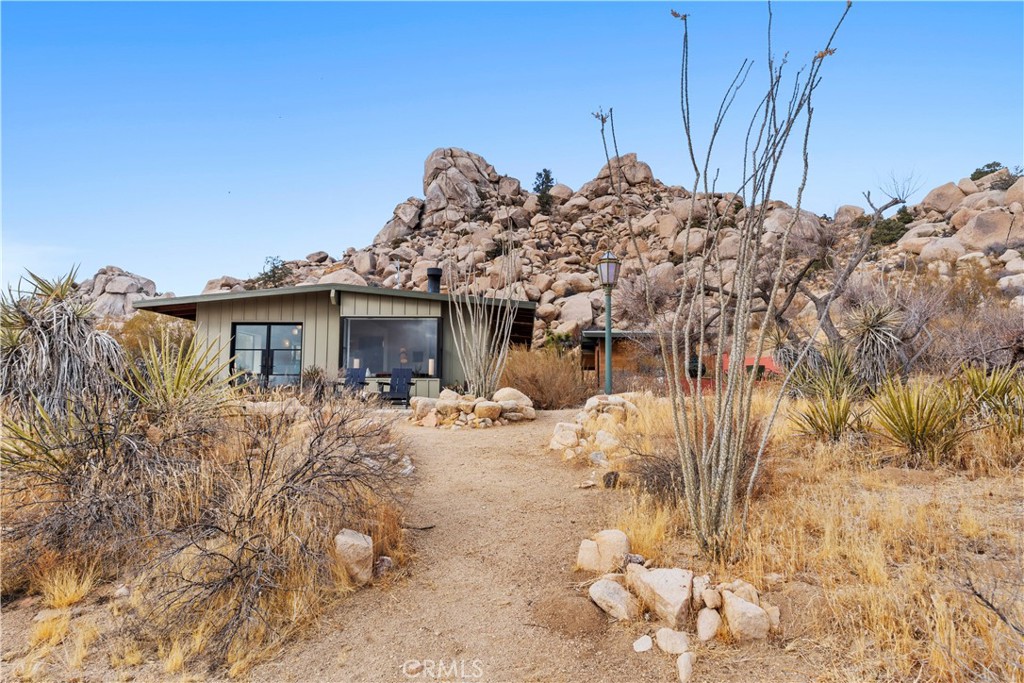 51222 Gamma Gulch Rd, Pioneertown, CA 92268