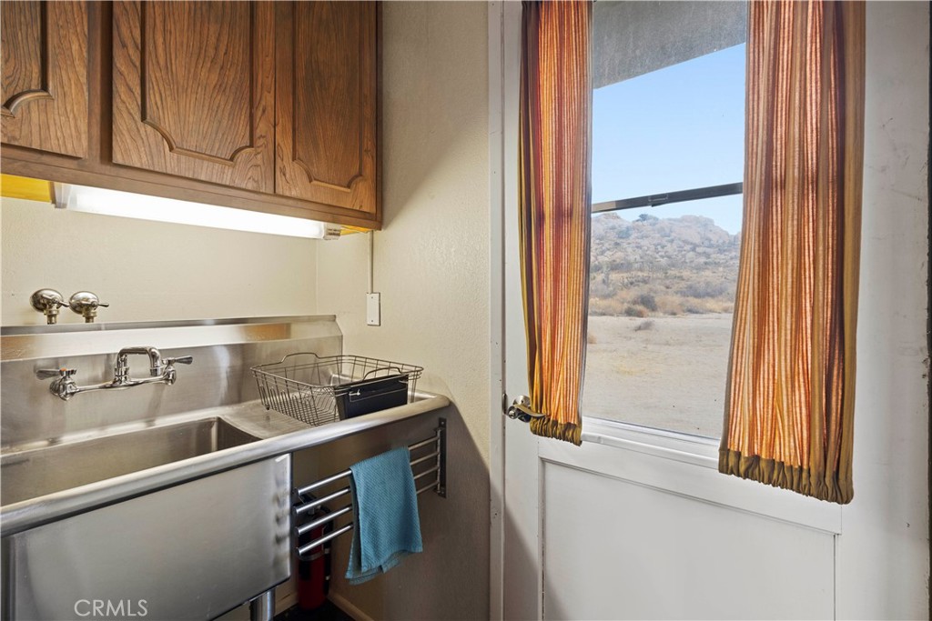 51222 Gamma Gulch Rd, Pioneertown, CA 92268