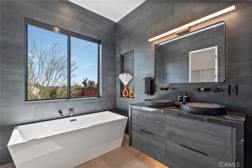 5165 Roy Rogers, Pioneertown, CA 92268