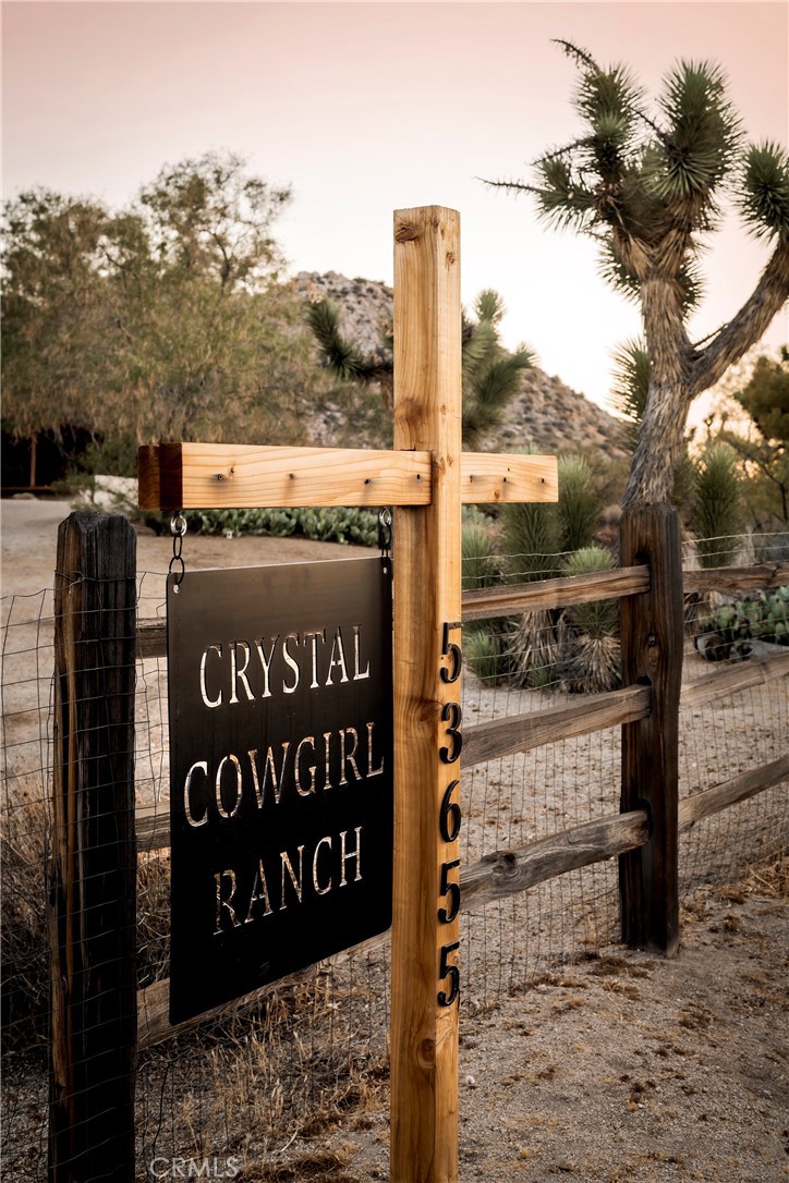 53655 Annie Oakley Rd, Pioneertown, CA 92268