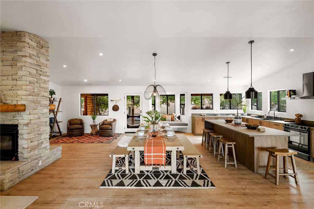 53655 Annie Oakley Rd, Pioneertown, CA 92268