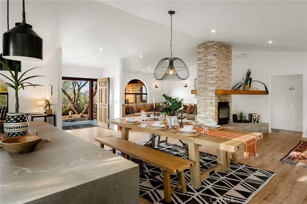 53655 Annie Oakley Rd, Pioneertown, CA 92268