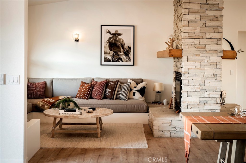 53655 Annie Oakley Rd, Pioneertown, CA 92268