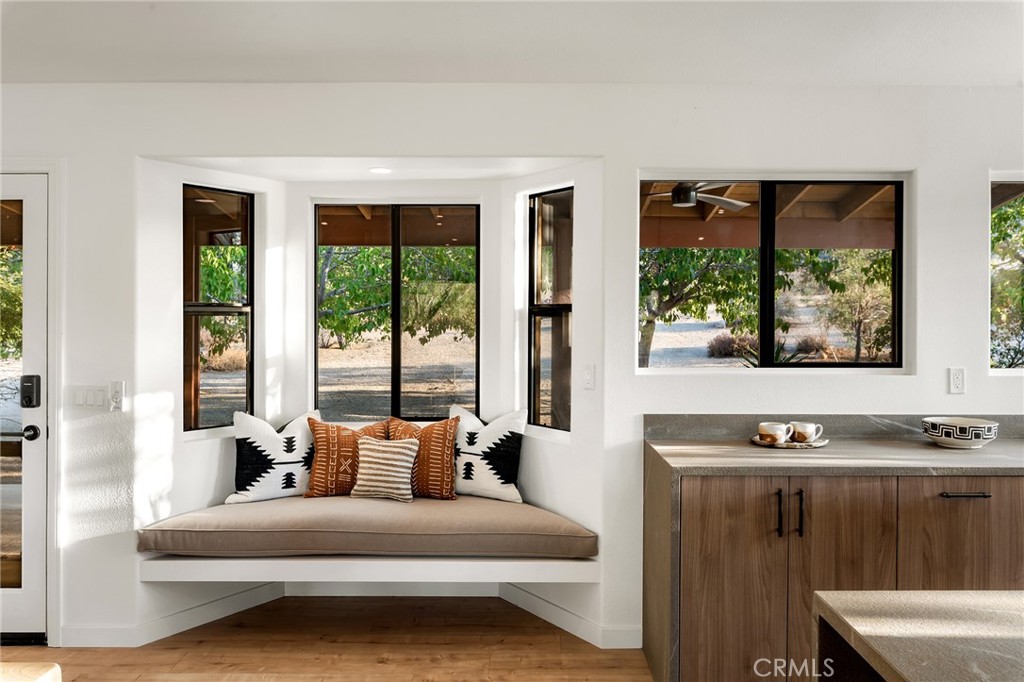 53655 Annie Oakley Rd, Pioneertown, CA 92268