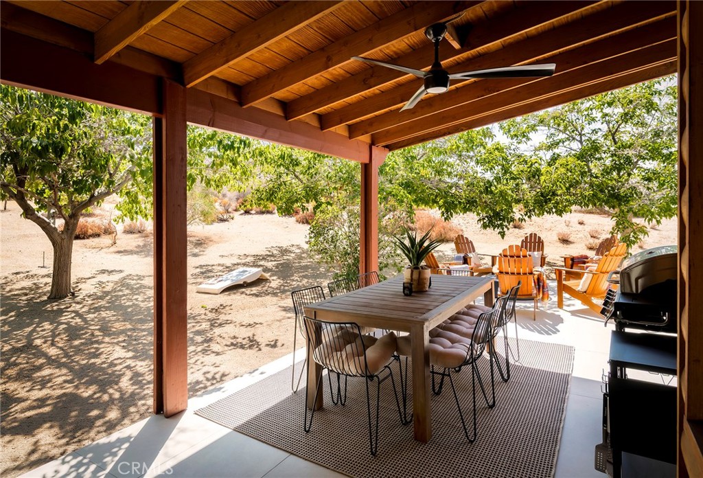 53655 Annie Oakley Rd, Pioneertown, CA 92268