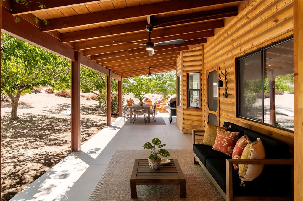 53655 Annie Oakley Rd, Pioneertown, CA 92268