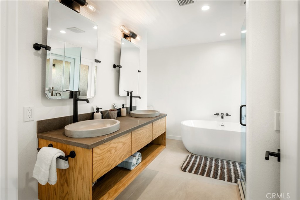 53655 Annie Oakley Rd, Pioneertown, CA 92268