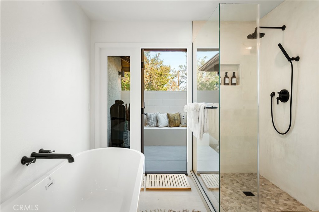 53655 Annie Oakley Rd, Pioneertown, CA 92268