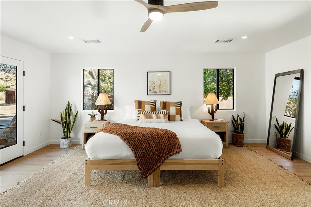 53655 Annie Oakley Rd, Pioneertown, CA 92268