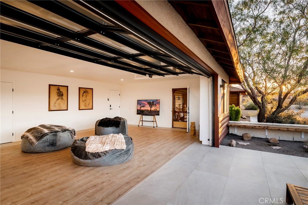 53655 Annie Oakley Rd, Pioneertown, CA 92268