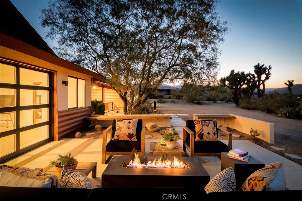 53655 Annie Oakley Rd, Pioneertown, CA 92268