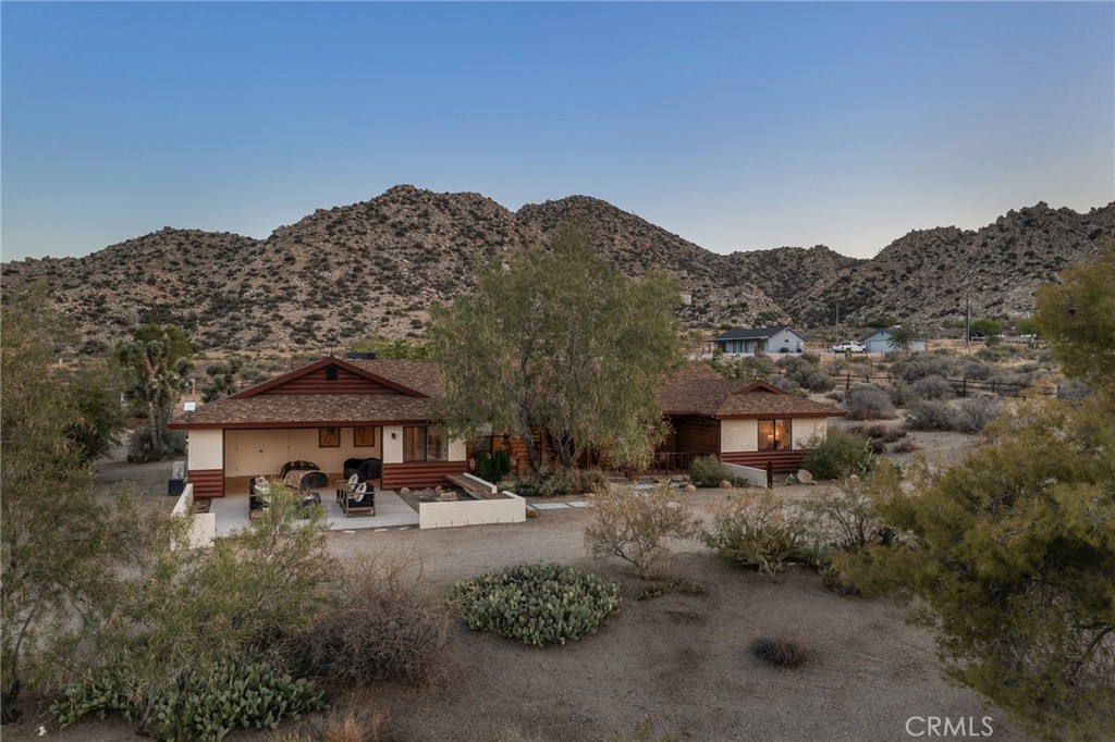 53655 Annie Oakley Rd, Pioneertown, CA 92268