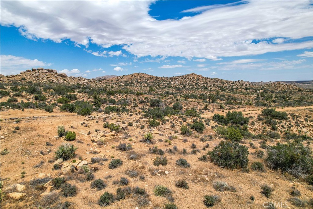 51098 Geronimo Trl, Pioneertown, CA 92286