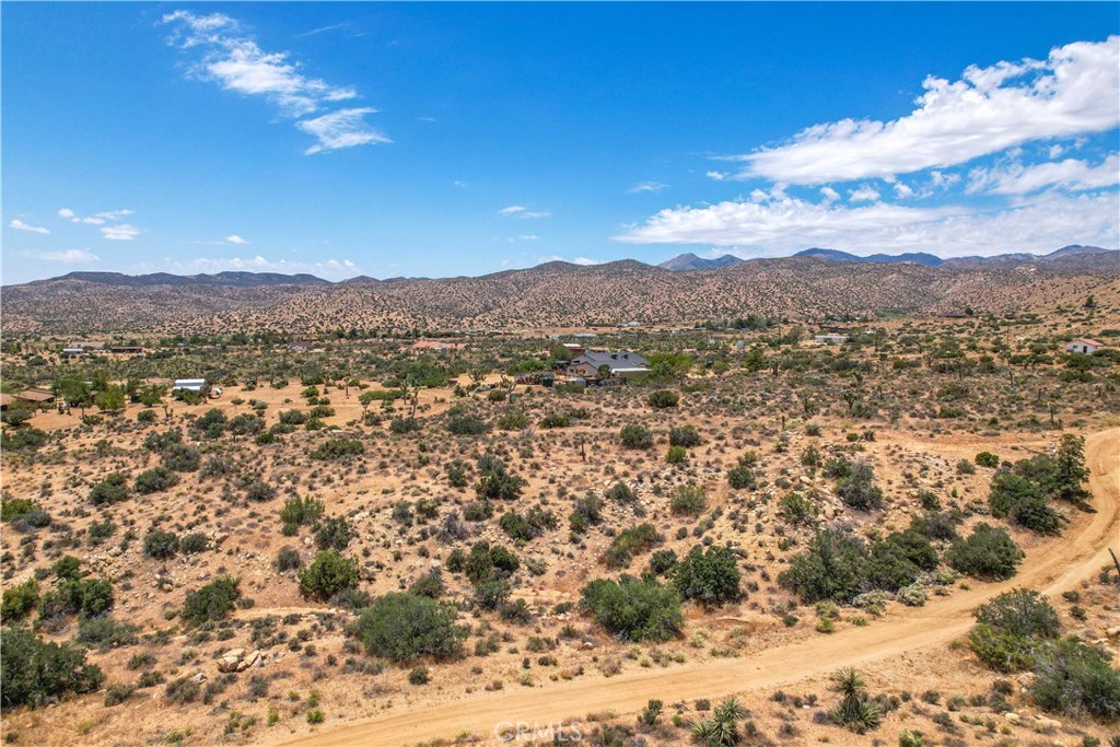 51098 Geronimo Trl, Pioneertown, CA 92286